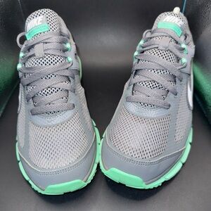 Size 9W - Air Max Defy RN, Grey/Mint Green, 599390-013, Clean, No Box, 7/10 Cond